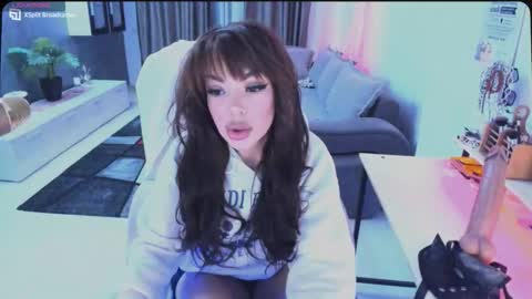 kaylee online show from October 21, 2025, 3:57 pm