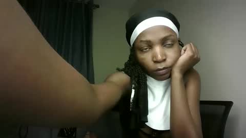 Snapshot of kayleeeee_ee chatting on May 17, 2026, 4:43 am Kaylee online show from May 17, 2026, 4:43 am