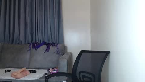 Snapshot of kayleeeee_ee chatting on May 22, 2026, 6:42 am Kaylee online show from May 22, 2026, 6:42 am