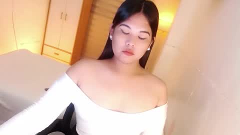 Y O U R        F U T U R E       K A Y L E E  online show from October 25, 2025, 10:26 pm