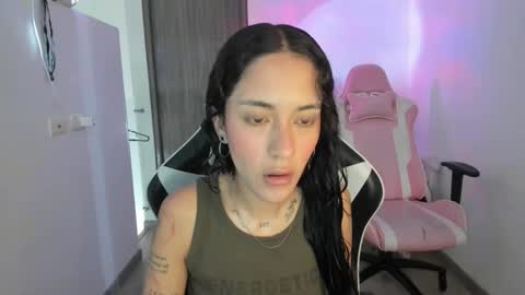 kaylie online show from November 26, 2025, 8:21 pm