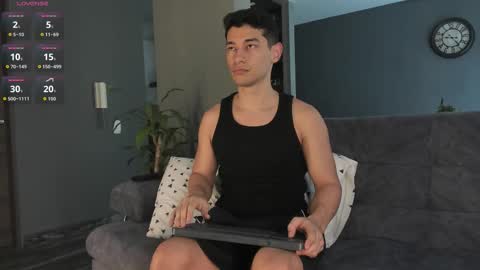 Kayn online show from November 1, 2025, 7:38 pm