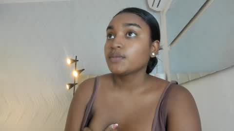 Snapshot of kayna_gomez chatting on June 2, 2026, 7:05 pm Kayna online show from June 2, 2026, 7:05 pm