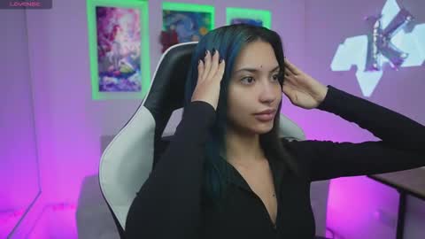 Kayra online show from October 29, 2025, 11:34 am