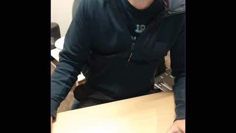 kcirt17225058 online show from October 25, 2025, 11:07 am