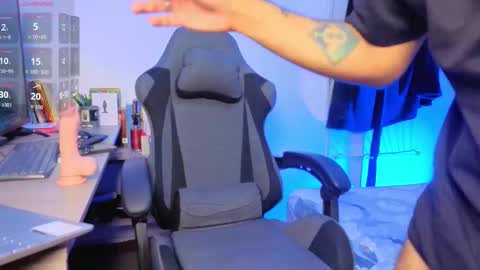 Alfred - INDEPENDIENT MODEL online show from March 29, 2026, 6:13 am