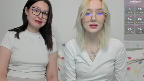 Snapshot of kebesheska chatting on December 16, 2024, 2:57 am Seb Polly Roxy Jonny online show from December 16, 2024, 2:57 am