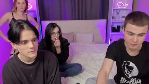 Snapshot of kebesheska chatting on January 27, 2025, 11:11 am Seb Polly Roxy Jonny online show from January 27, 2025, 11:11 am