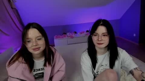 Snapshot of kebesheska chatting on February 10, 2025, 2:59 pm Seb Polly Roxy Jonny online show from February 10, 2025, 2:59 pm