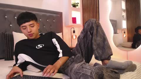 nico online show from April 1, 2026, 1:41 pm