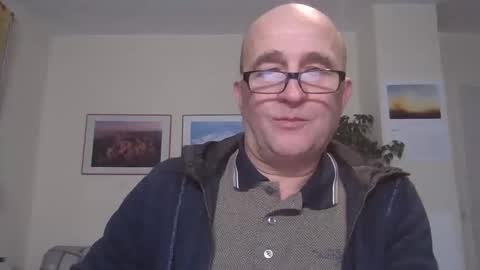 keilie1 online show from December 27, 2024, 9:00 pm