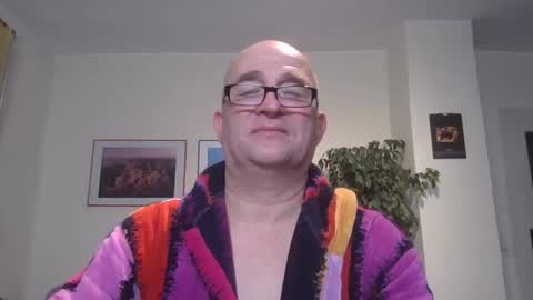 keilie1 online show from January 1, 2025, 9:09 pm