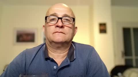 keilie1 online show from April 19, 2026, 9:17 pm