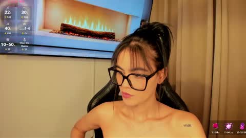 Keily brox online show from July 23, 2026, 8:51 pm