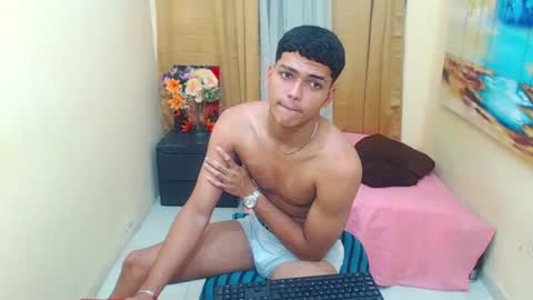 keinner  sexy hot bigcock online show from October 21, 2025, 6:30 pm