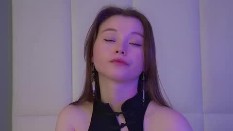 Keira online show from January 17, 2026, 6:29 am