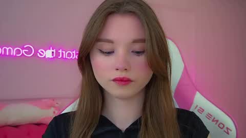 Snapshot of keiraace chatting on June 9, 2026, 6:19 pm Keira online show from June 9, 2026, 6:19 pm