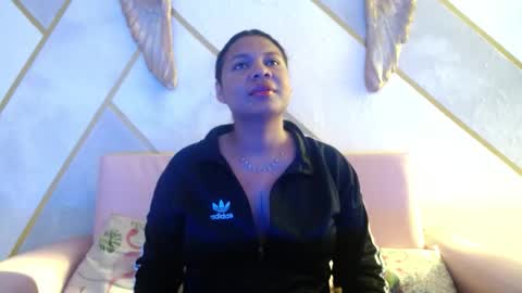 Snapshot of keiraluna chatting on December 3, 2025, 12:25 pm online show from December 3, 2025, 12:25 pm