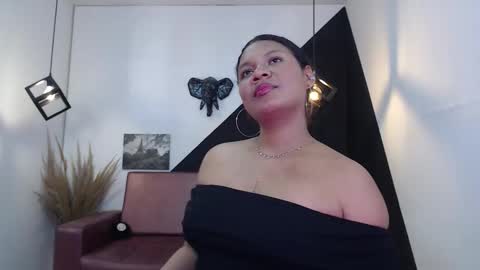 Snapshot of keiraluna chatting on December 5, 2025, 7:54 pm online show from December 5, 2025, 7:54 pm