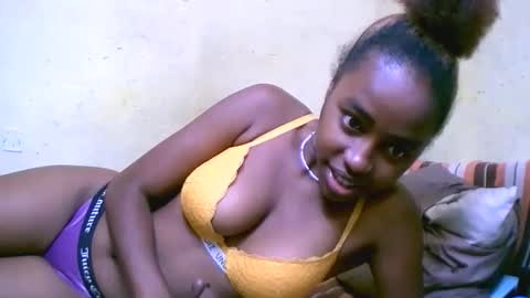 Snapshot of keisha759446 chatting on November 15, 2025, 5:27 am keisha759446 online show from November 15, 2025, 5:27 am