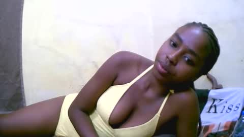 Snapshot of keisha759446 chatting on November 18, 2025, 6:29 am keisha759446 online show from November 18, 2025, 6:29 am