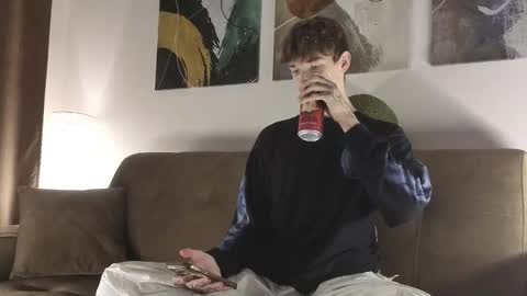 Mark online show from November 8, 2025, 8:51 pm