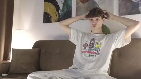 Mark online show from November 9, 2025, 8:51 pm