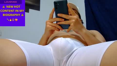 Snapshot of keivid_2303 chatting on January 17, 2025, 1:04 am david online show from January 17, 2025, 1:04 am