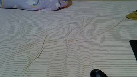 keleni1 online show from December 4, 2025, 2:37 pm