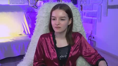 kelliebanshe online show from April 22, 2026, 4:37 am