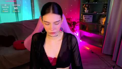 Kelly online show from July 2, 2026, 1:06 pm