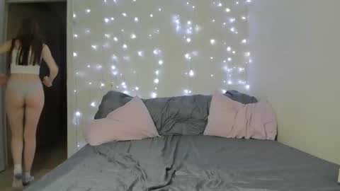 kelly_gerzikaaa online show from December 20, 2025, 3:24 am