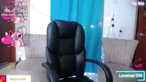 Snapshot of kelly_richardson1 chatting on October 7, 2025, 9:01 pm elena online show from October 7, 2025, 9:01 pm