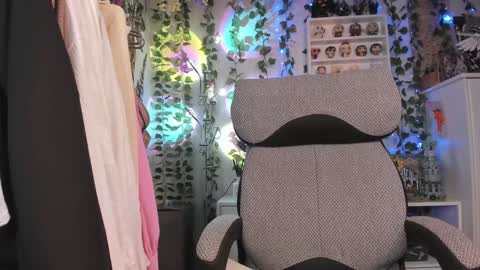 Snapshot of kellyasian chatting on December 2, 2024, 8:19 am Leia online show from December 2, 2024, 8:19 am