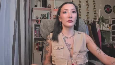 Snapshot of kellyasian chatting on October 5, 2025, 6:12 am Leia online show from October 5, 2025, 6:12 am