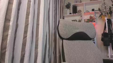 Snapshot of kellyasian chatting on October 8, 2025, 6:44 am Leia online show from October 8, 2025, 6:44 am