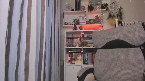 Snapshot of kellyasian chatting on January 7, 2026, 7:22 am Leia online show from January 7, 2026, 7:22 am