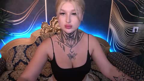Kelly online show from September 20, 2025, 12:06 pm