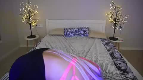 Kelly online show from October 10, 2025, 7:18 am
