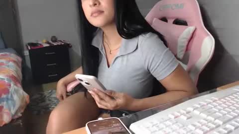 Kelly online show from April 22, 2026, 11:06 pm