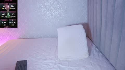 Snapshot of kellyfernandes chatting on November 19, 2025, 8:53 pm vanessa online show from November 19, 2025, 8:53 pm