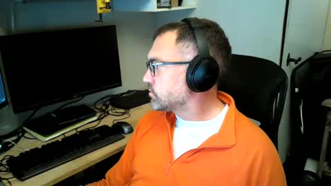 Snapshot of kelvin06133 chatting on December 10, 2024, 9:11 pm kelvin06133 online show from December 10, 2024, 9:11 pm