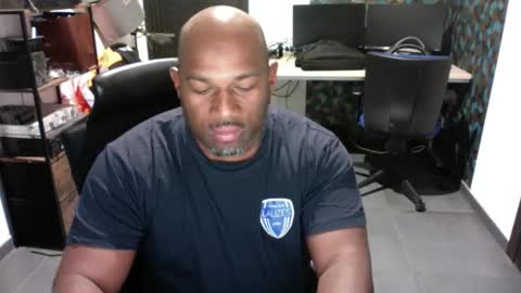 ken3897 online show from May 2, 2026, 11:43 pm