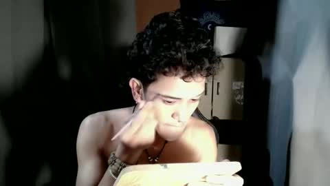 Snapshot of ken_bigcockxx chatting on November 17, 2025, 3:18 pm Ken online show from November 17, 2025, 3:18 pm