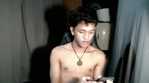 Snapshot of ken_bigcockxx chatting on November 21, 2025, 6:39 pm Ken online show from November 21, 2025, 6:39 pm