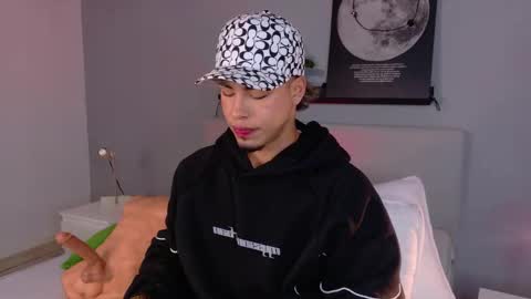   online show from March 26, 2026, 11:16 am