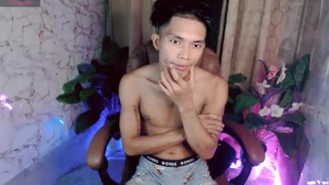 ken_minjun online show from May 28, 2026, 1:08 pm