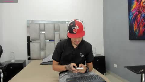 Snapshot of ken_valkov chatting on April 25, 2026, 8:06 pm Ken Valkov online show from April 25, 2026, 8:06 pm