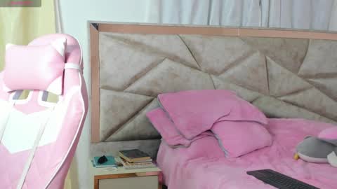 Snapshot of kendal_hot1 chatting on October 23, 2025, 10:41 pm Aleja3 online show from October 23, 2025, 10:41 pm