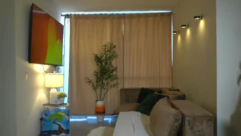 Andrea online show from April 12, 2026, 2:44 pm